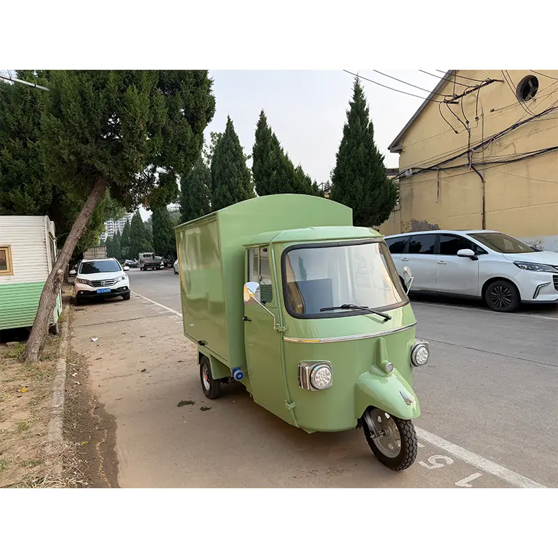 Piaggio Ape Mobil Prosecco və Şərab Barı